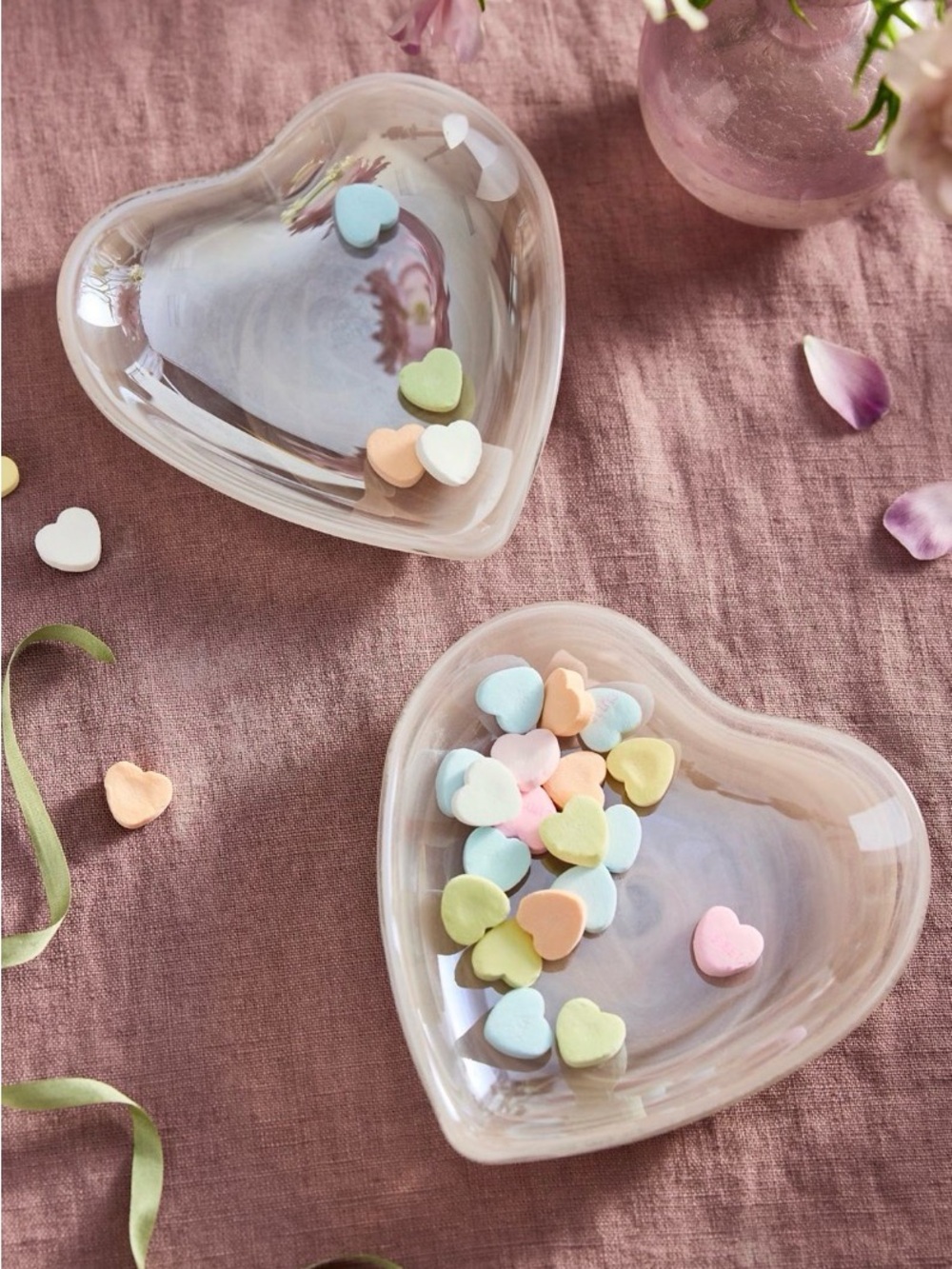 ❤️ ANTHROPOLOGIE IRIDESCENT GLASS HEART BOWLS SET OF 2 NEW